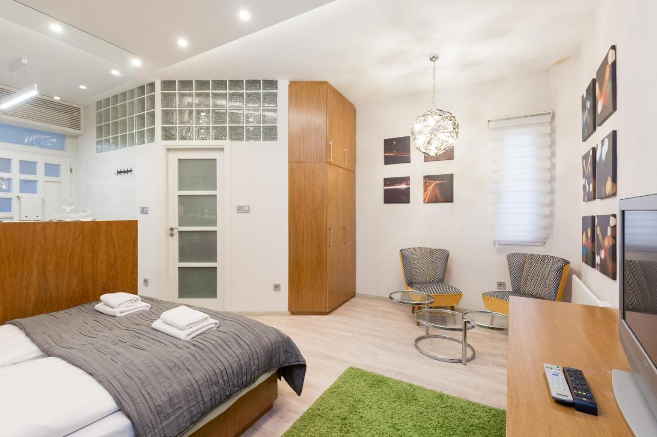 Retro Budapest Dream Suite Near The Danube Luaran gambar